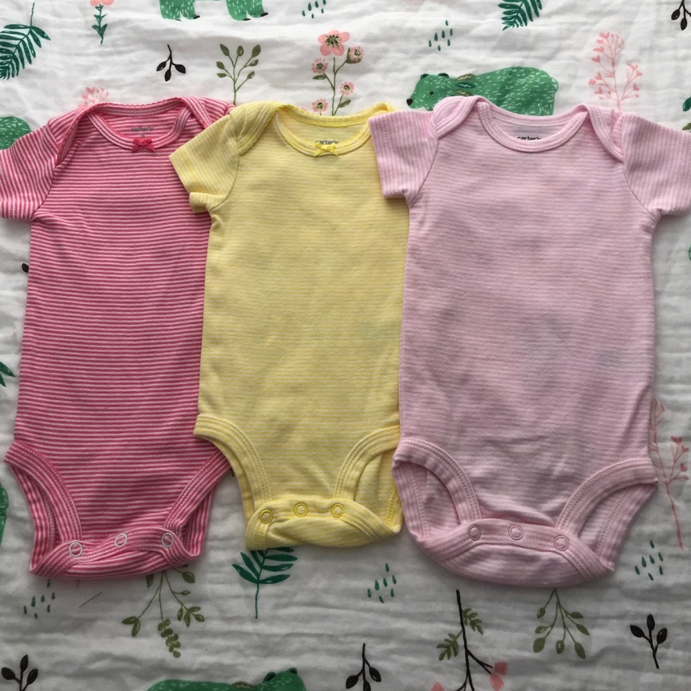 Carter’s onesies - Picture 1 of 5